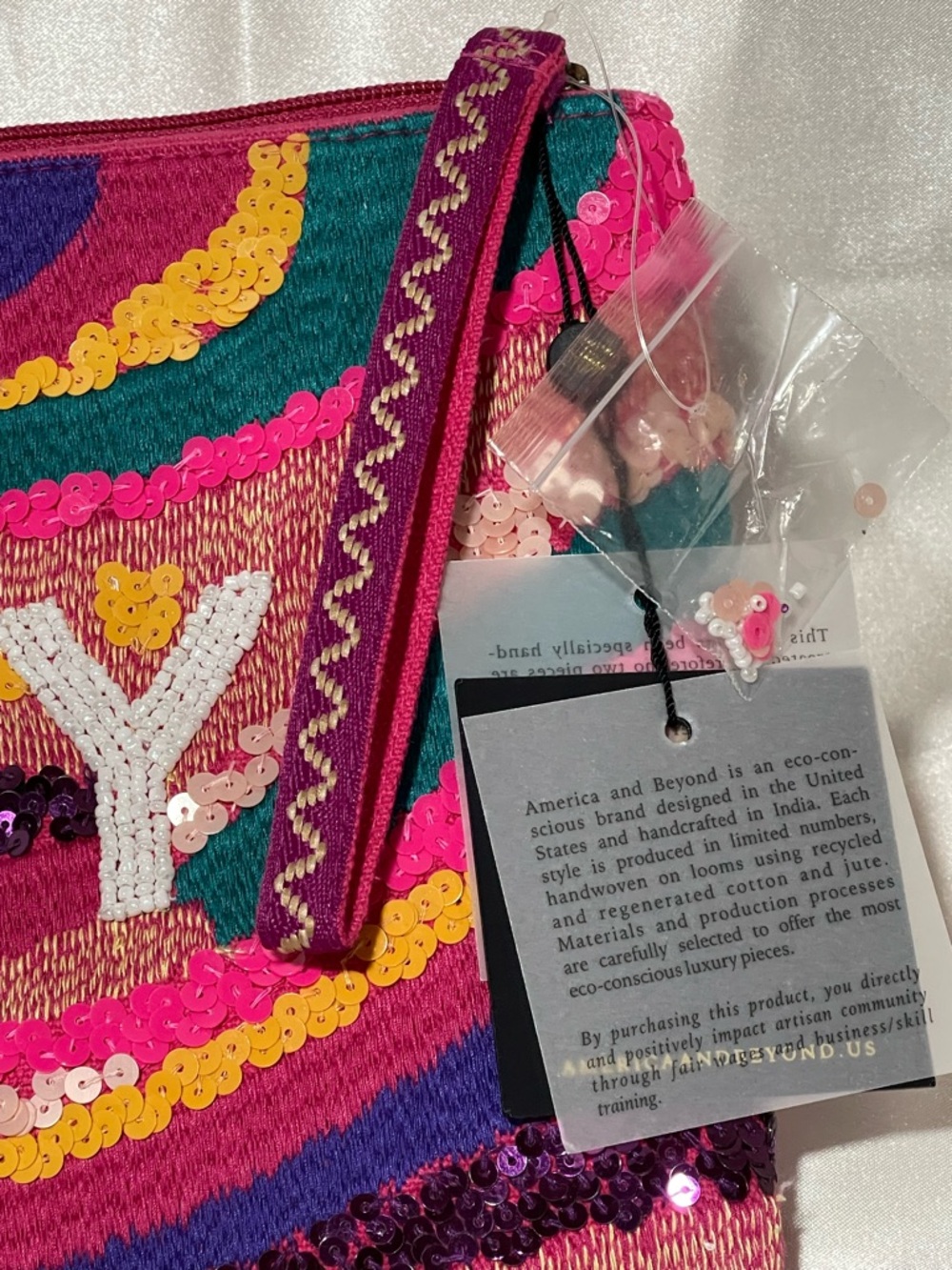 NWT America&Beyond “JOY” Sequins,Glass Beads  Handcrafted/Cotton Canvas Clutch - Picture 4 of 13